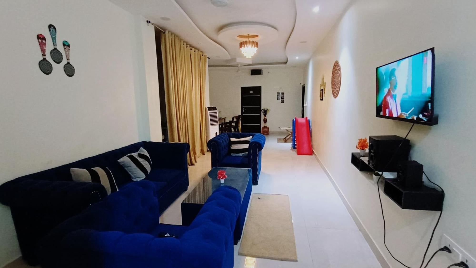 Two Bhk Abode In Golf City Lucknow Buitenkant foto